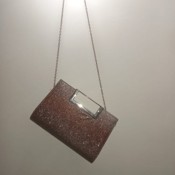 Clutch - Picture 1 of 4